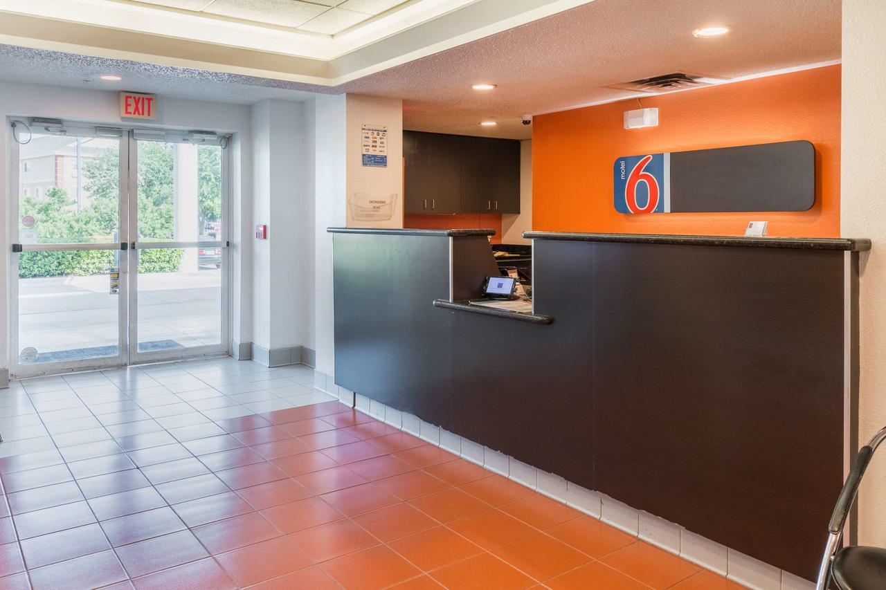 Motel 6-Irving, Tx - Dfw Airport North Zewnętrze zdjęcie
